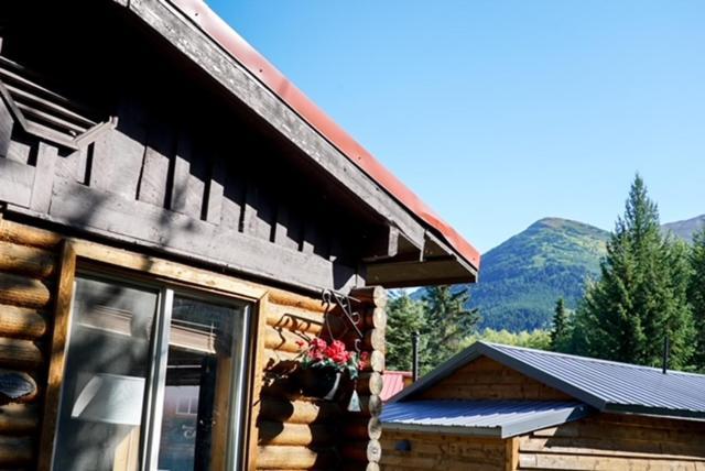 Alaska's Bear Creek Lodge *