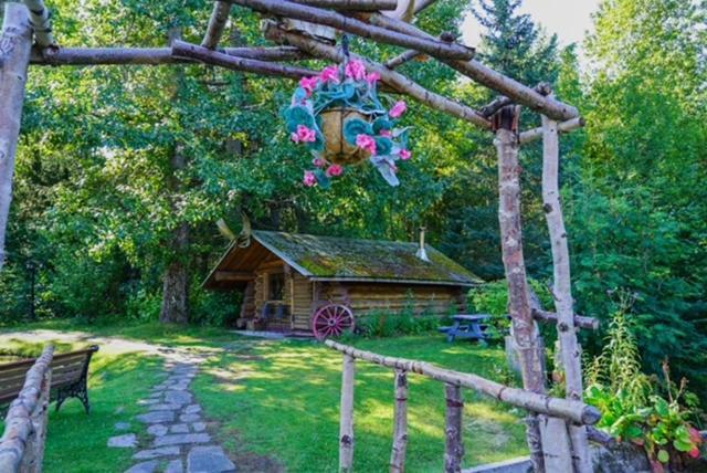 Alaska's Bear Creek Lodge