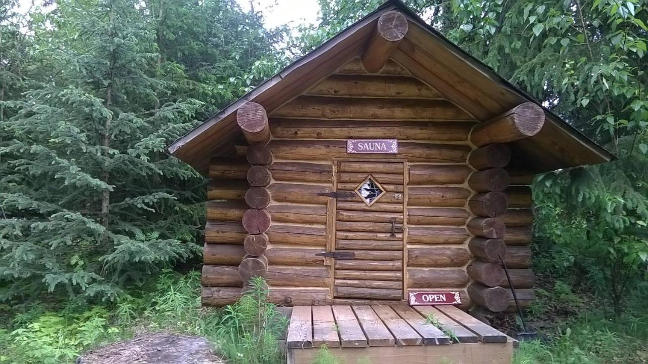 Lodge Alaska's Bear Creek *